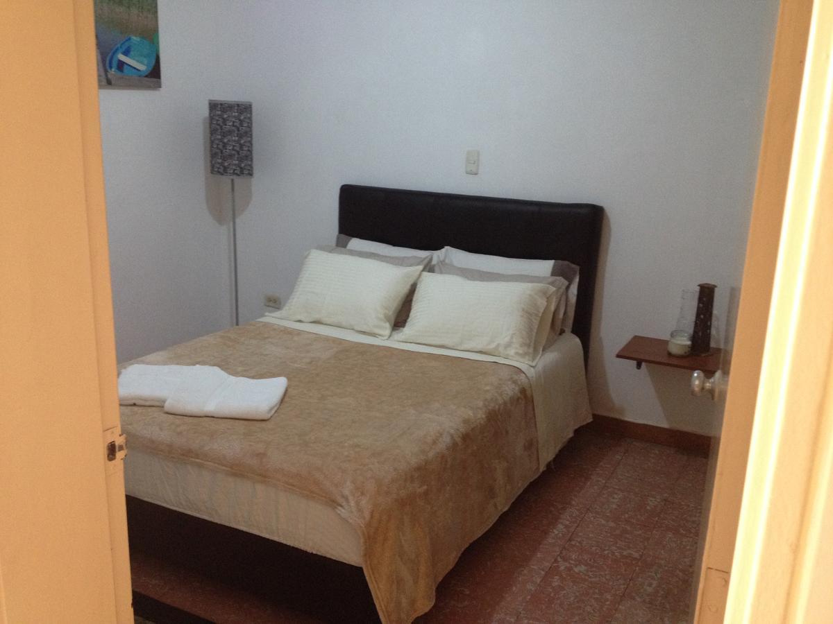 The Kings And Queens Hostel Medellín Zewnętrze zdjęcie